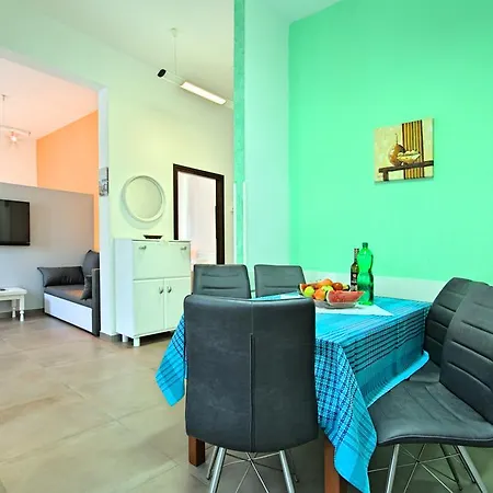 - Family Paris Apartment Umag