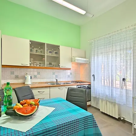 - Family Paris Apartment